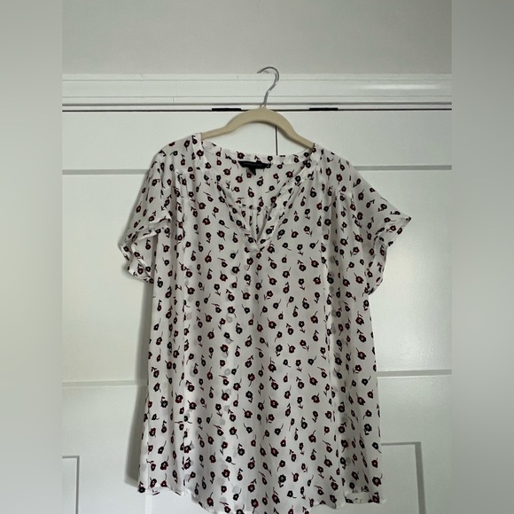 Banana Republic White Floral Top EUC Size M - Picture 1 of 3